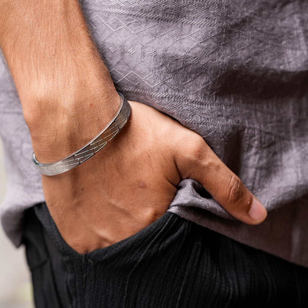 Treaded Silver Bangle