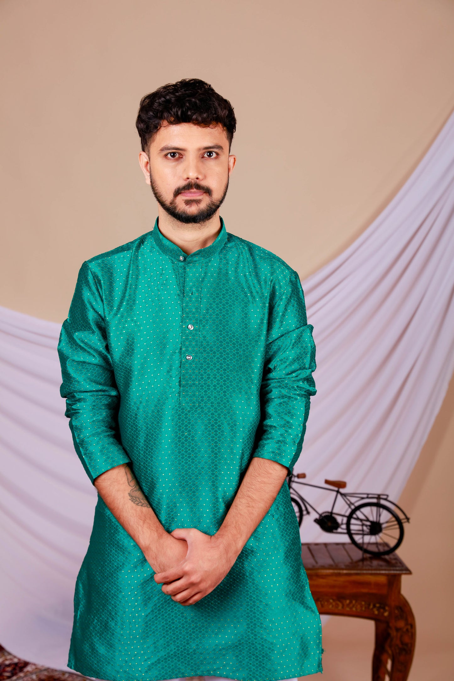 Geen Textured Kurta with golden dotted print for men (Only Kurta)