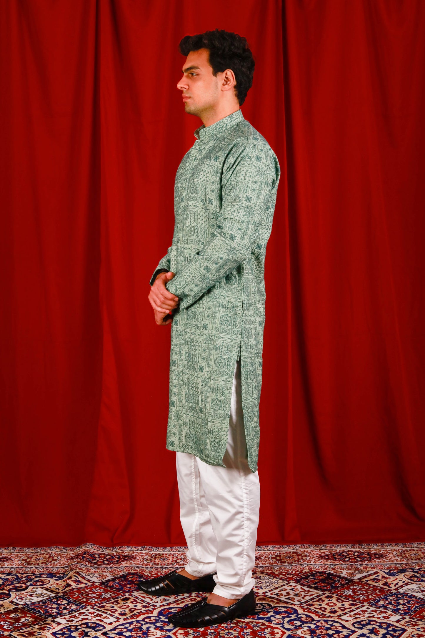 Green Embroidered Kurta With Floral Designs