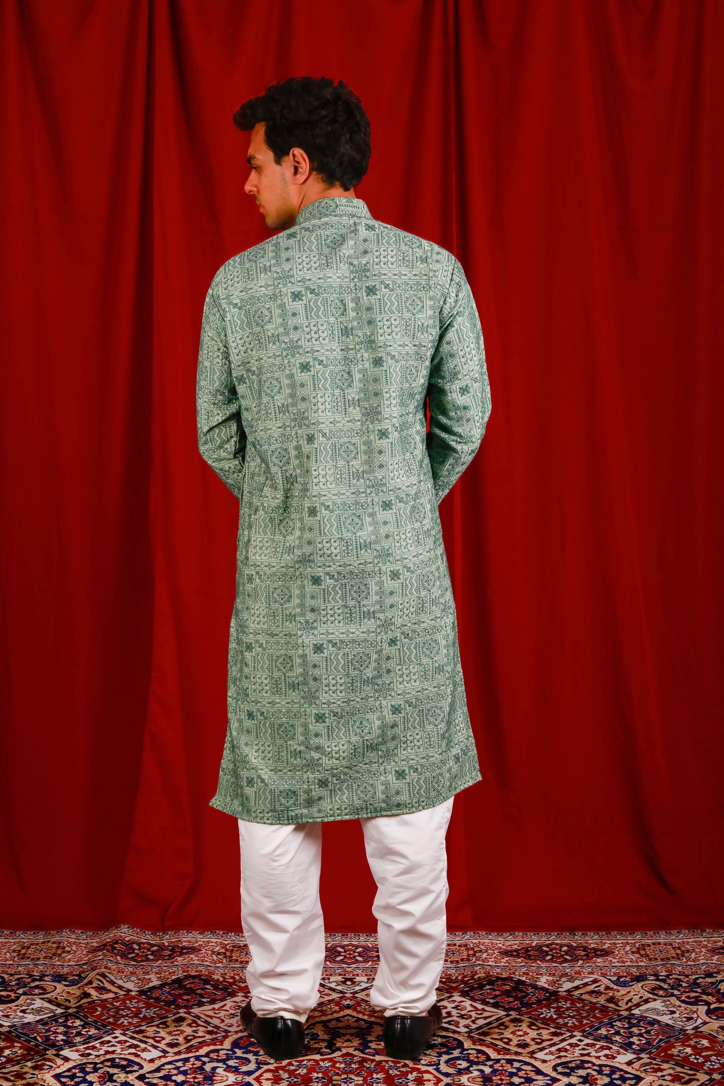 Green Embroidered Kurta With Floral Designs